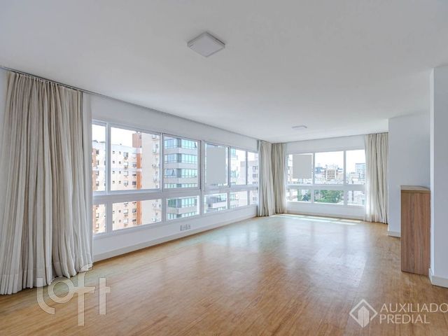 Apartamento com 113m², 3 dormitórios, 2 suítes, 2 vagas, Menino Deus em Porto Alegre