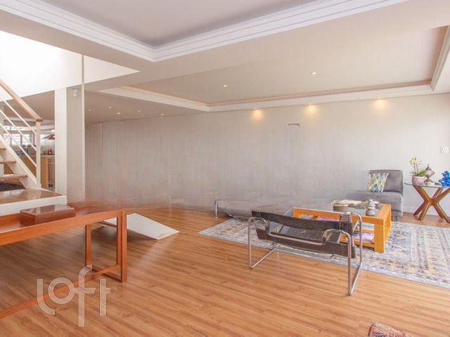 Casa com 291m², 4 dormitórios, 2 suítes, 2 vagas, Chácara das Pedras em Porto Alegre