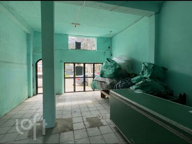 Casa com 100m², 2 dormitórios, 1 vaga, Menino Deus em Porto Alegre