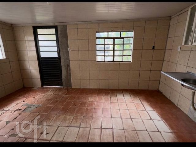 Casa com 100m², 2 dormitórios, 1 vaga, Menino Deus em Porto Alegre
