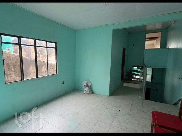 Casa com 100m², 2 dormitórios, 1 vaga, Menino Deus em Porto Alegre