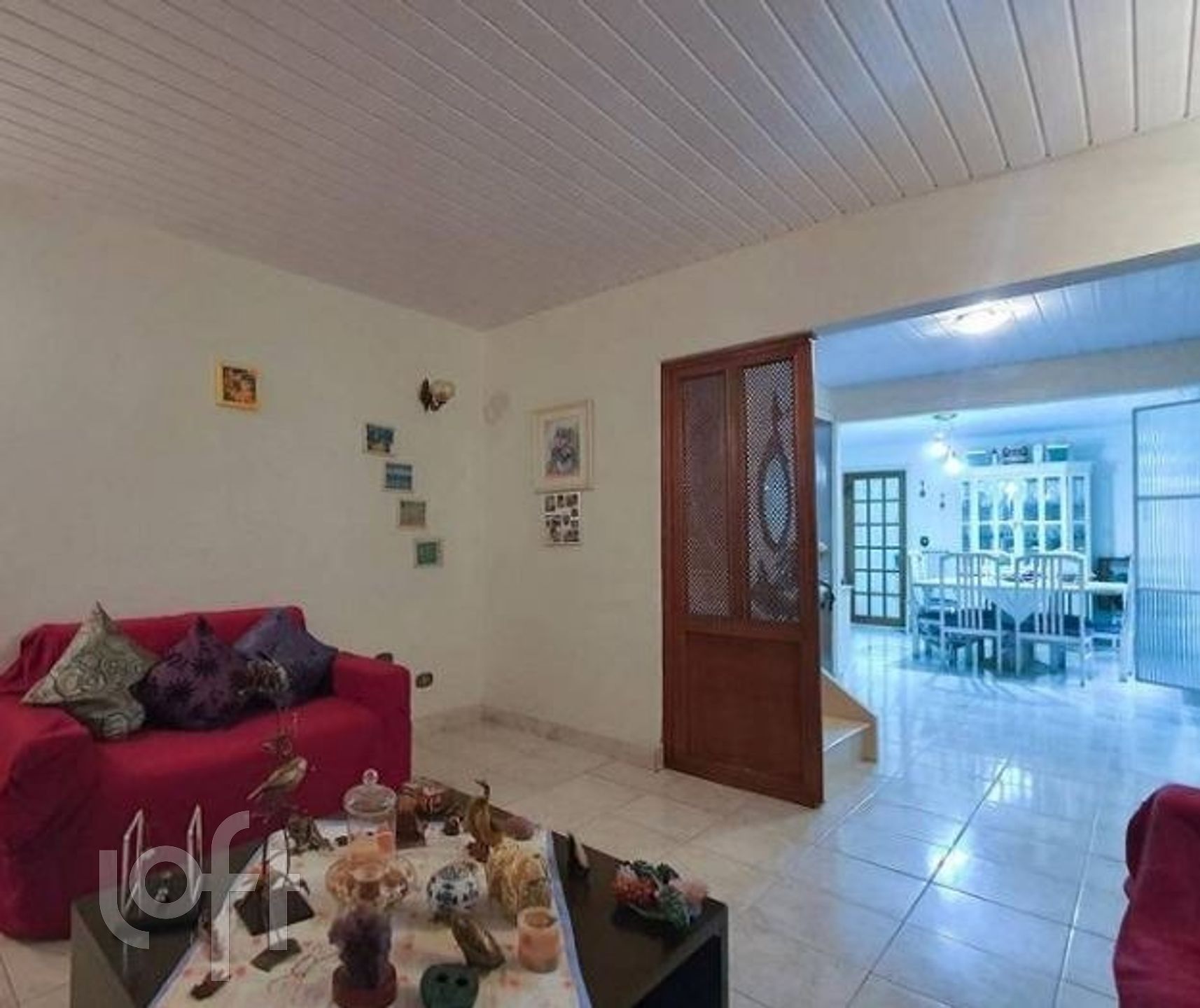 Casa à venda com 3 quartos, 261m² - Foto 1