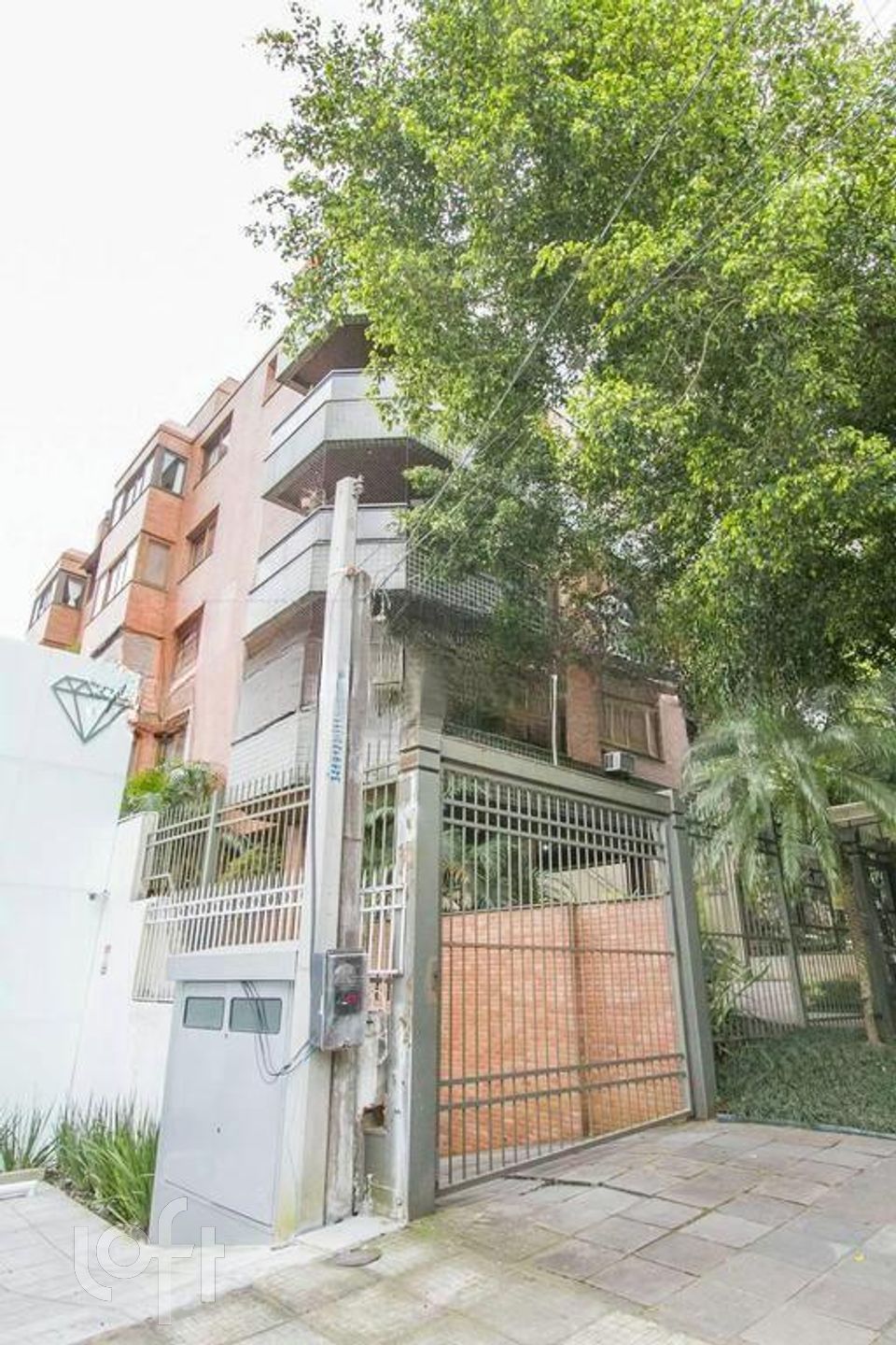 Apartamento com 96m², 2 dormitórios, 2 vagas, Petrópolis em Porto Alegre