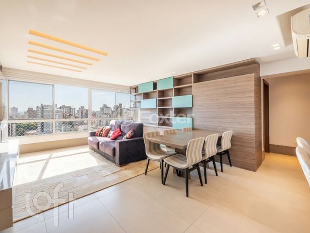 Apartamento com 93m², 2 dormitórios, 2 suítes, 3 vagas, Rio Branco em Porto Alegre