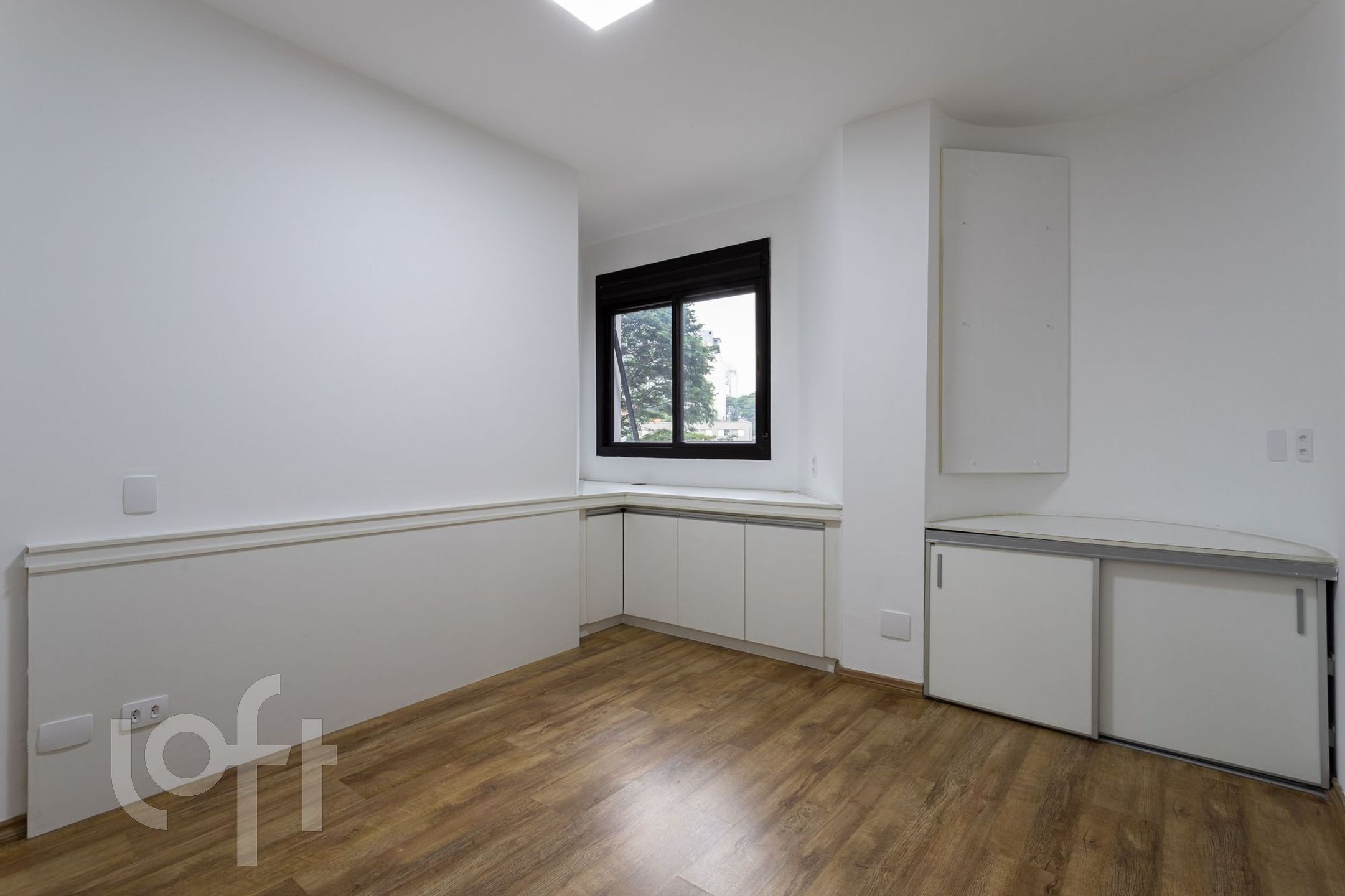 Apartamento à venda com 3 quartos, 169m² - Foto 10