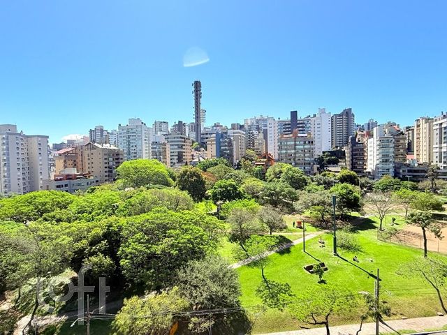 Apartamento com 246m², 3 dormitórios, 1 suíte, 2 vagas, Petrópolis em Porto Alegre