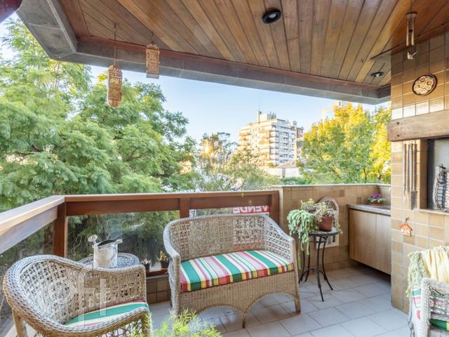 Apartamento com 142m², 4 dormitórios, 2 suítes, 2 vagas, Higienópolis em Porto Alegre