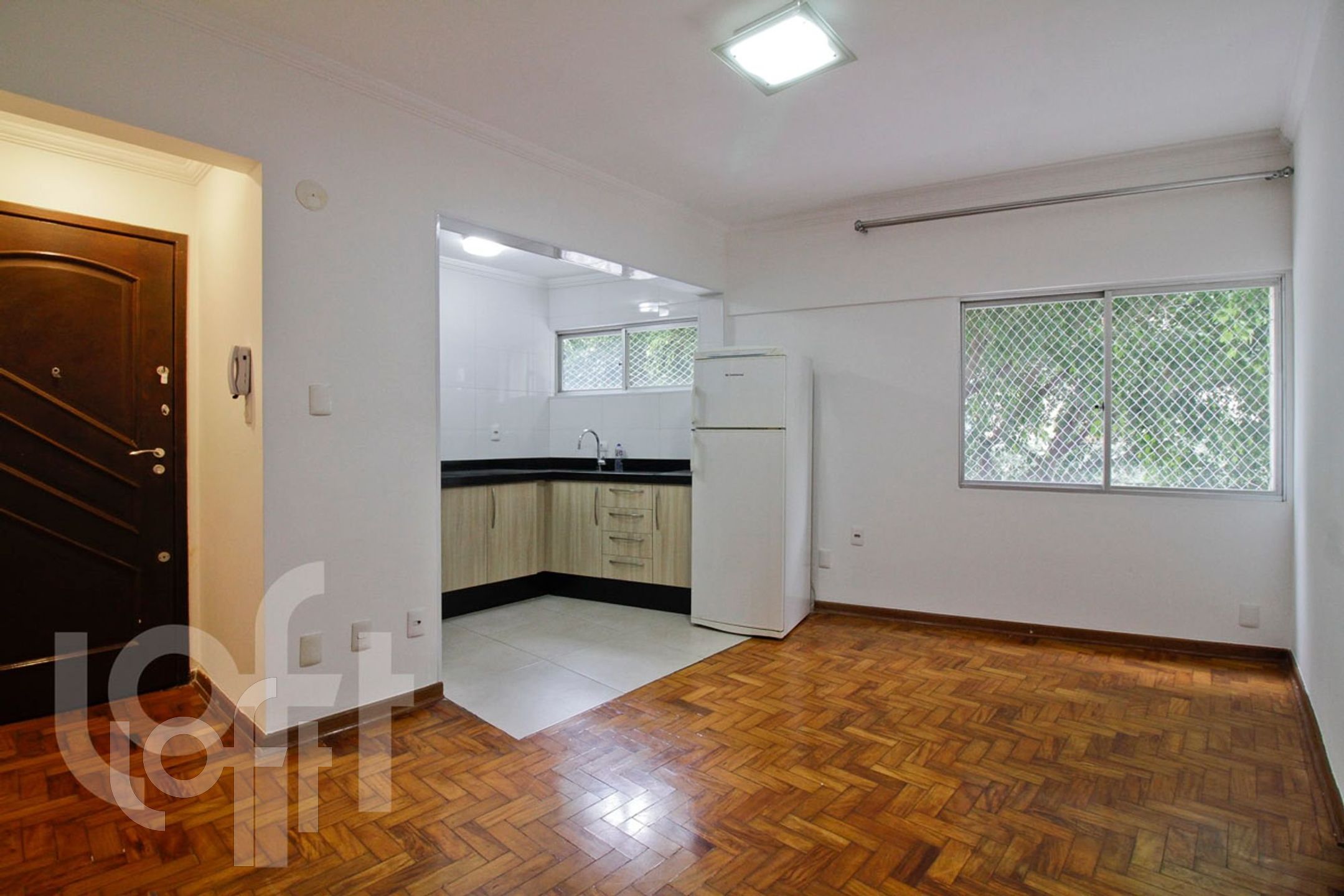 Apartamento à venda com 1 quarto, 45m² - Foto 1