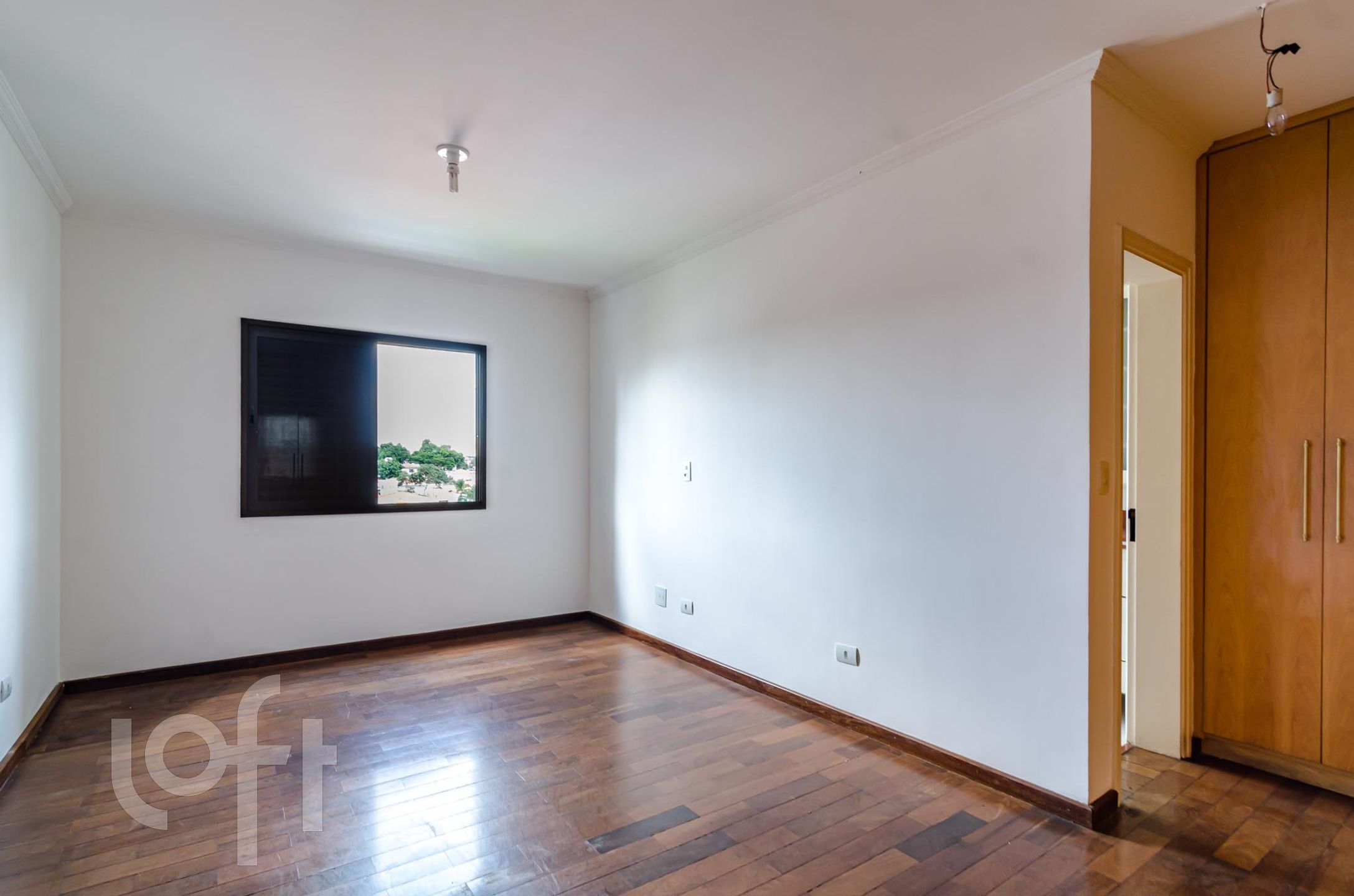 Apartamento à venda com 3 quartos, 184m² - Foto 4