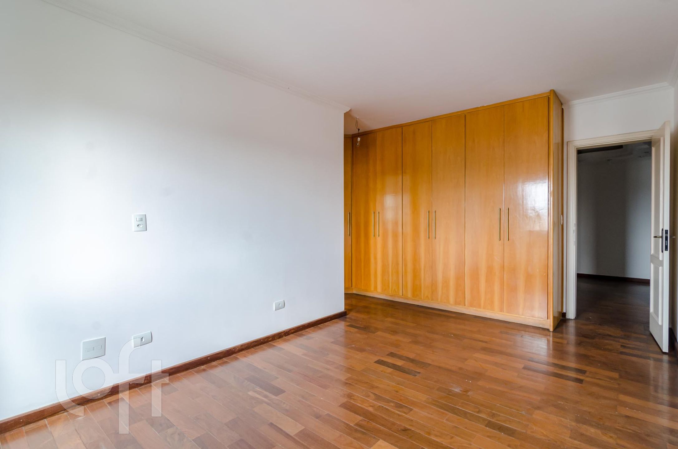 Apartamento à venda com 3 quartos, 184m² - Foto 1