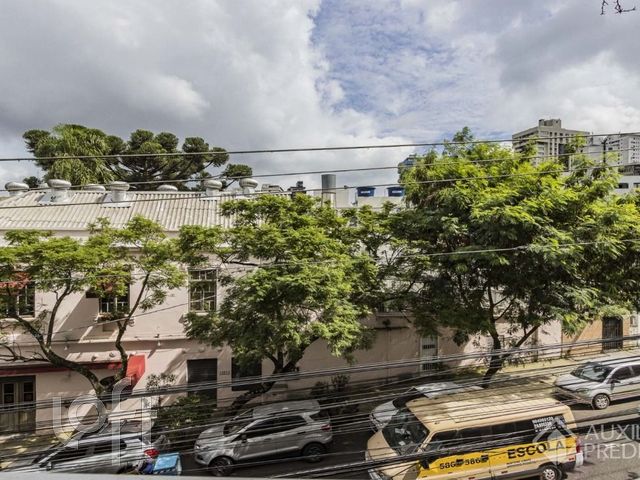 Apartamento com 99m², 3 dormitórios, 1 suíte, 1 vaga, Rio Branco em Porto Alegre