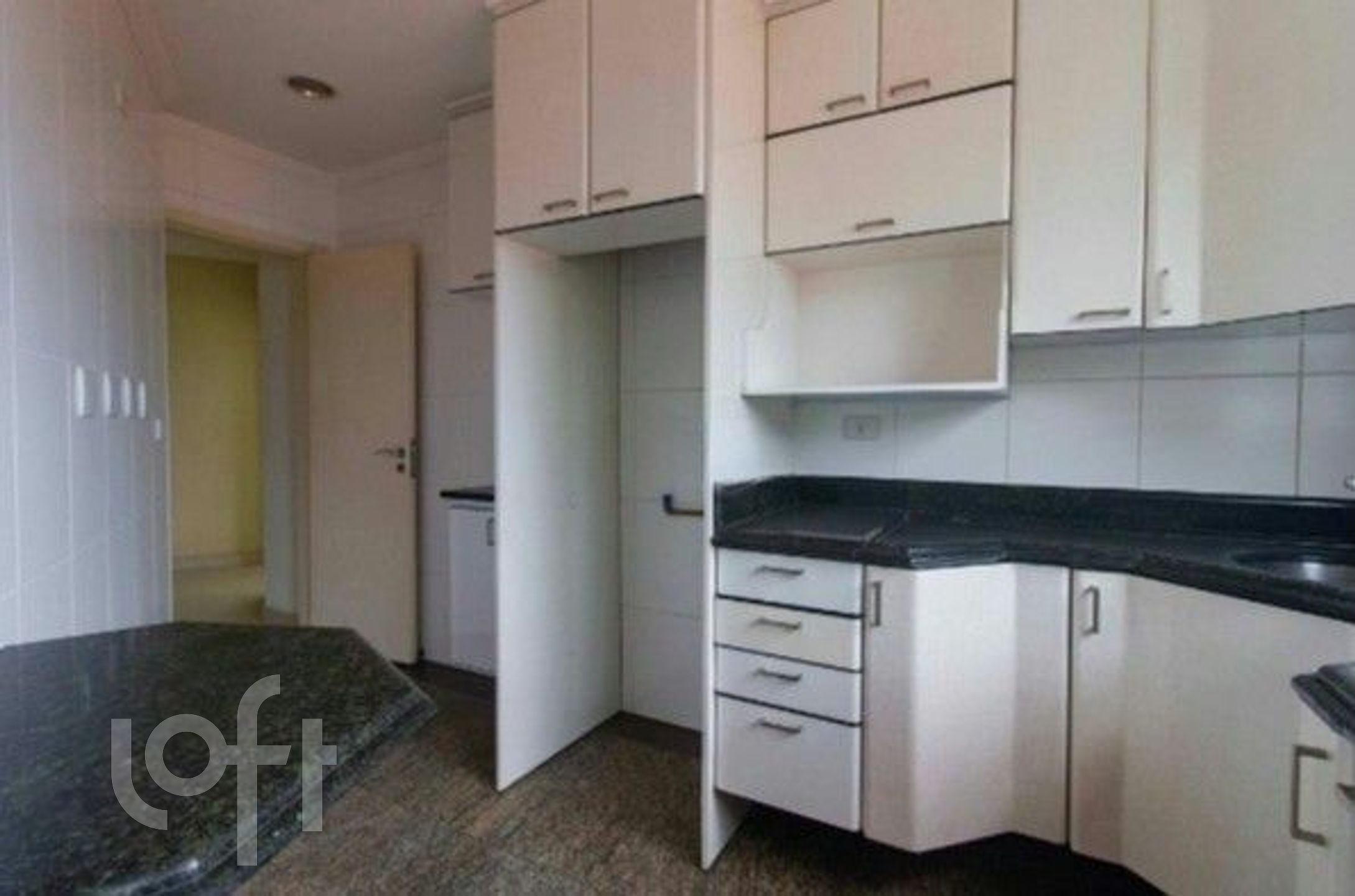 Apartamento à venda com 2 quartos, 137m² - Foto 3