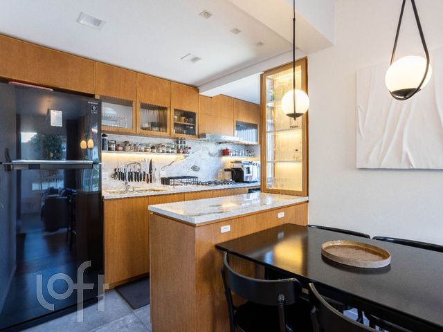 Apartamento com 67m², 2 dormitórios, 1 suíte, 1 vaga, Vila Ipiranga em Porto Alegre