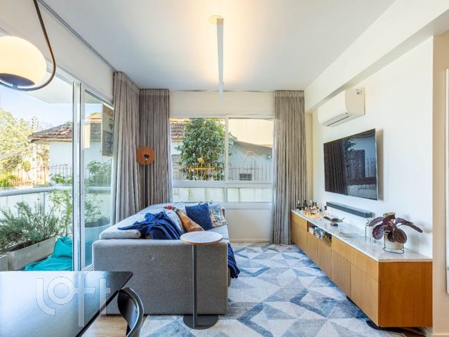 Apartamento com 67m², 2 dormitórios, 1 suíte, 1 vaga, Vila Ipiranga em Porto Alegre