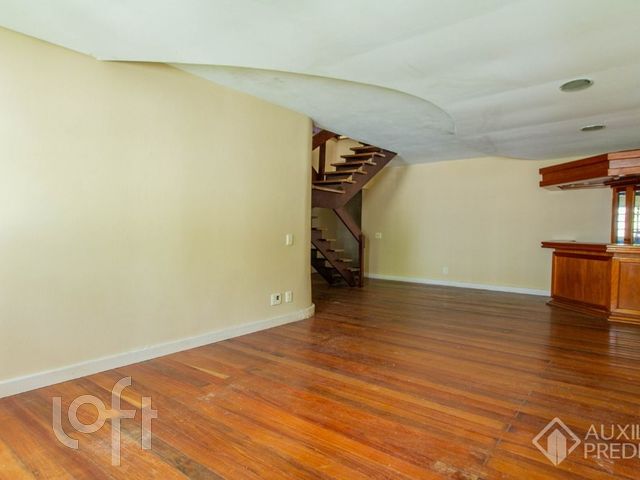 Apartamento com 233m², 3 dormitórios, 1 suíte, 2 vagas, Bela Vista em Porto Alegre