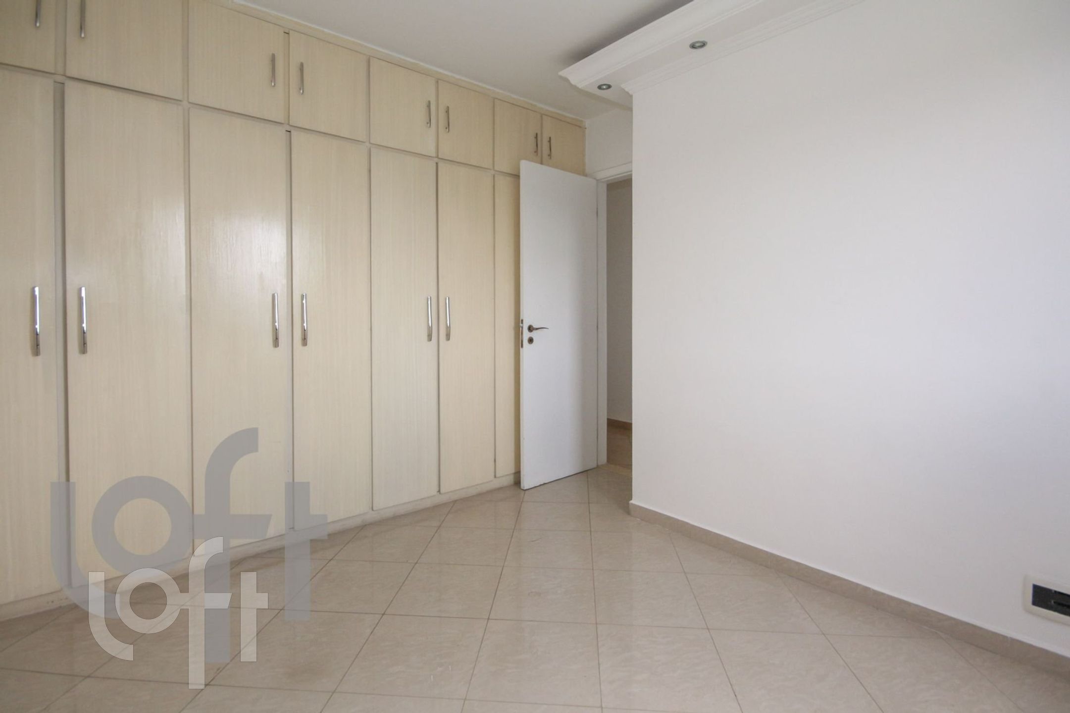 Apartamento à venda com 3 quartos, 150m² - Foto 11