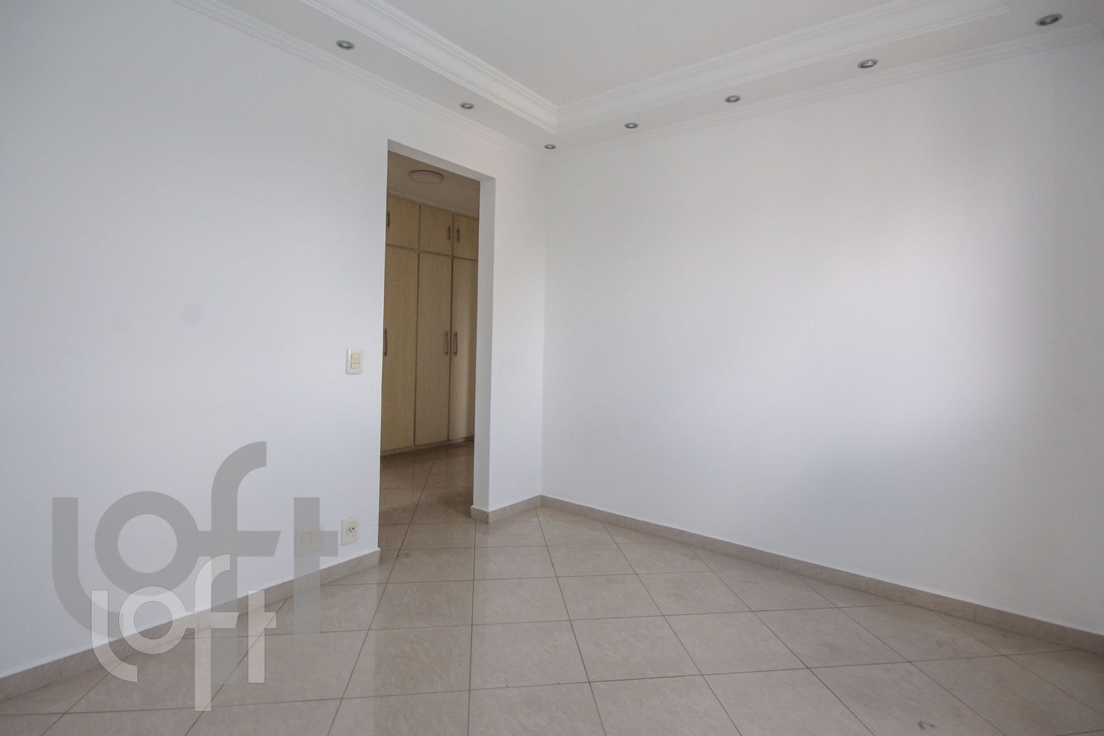 Apartamento à venda com 3 quartos, 150m² - Foto 4