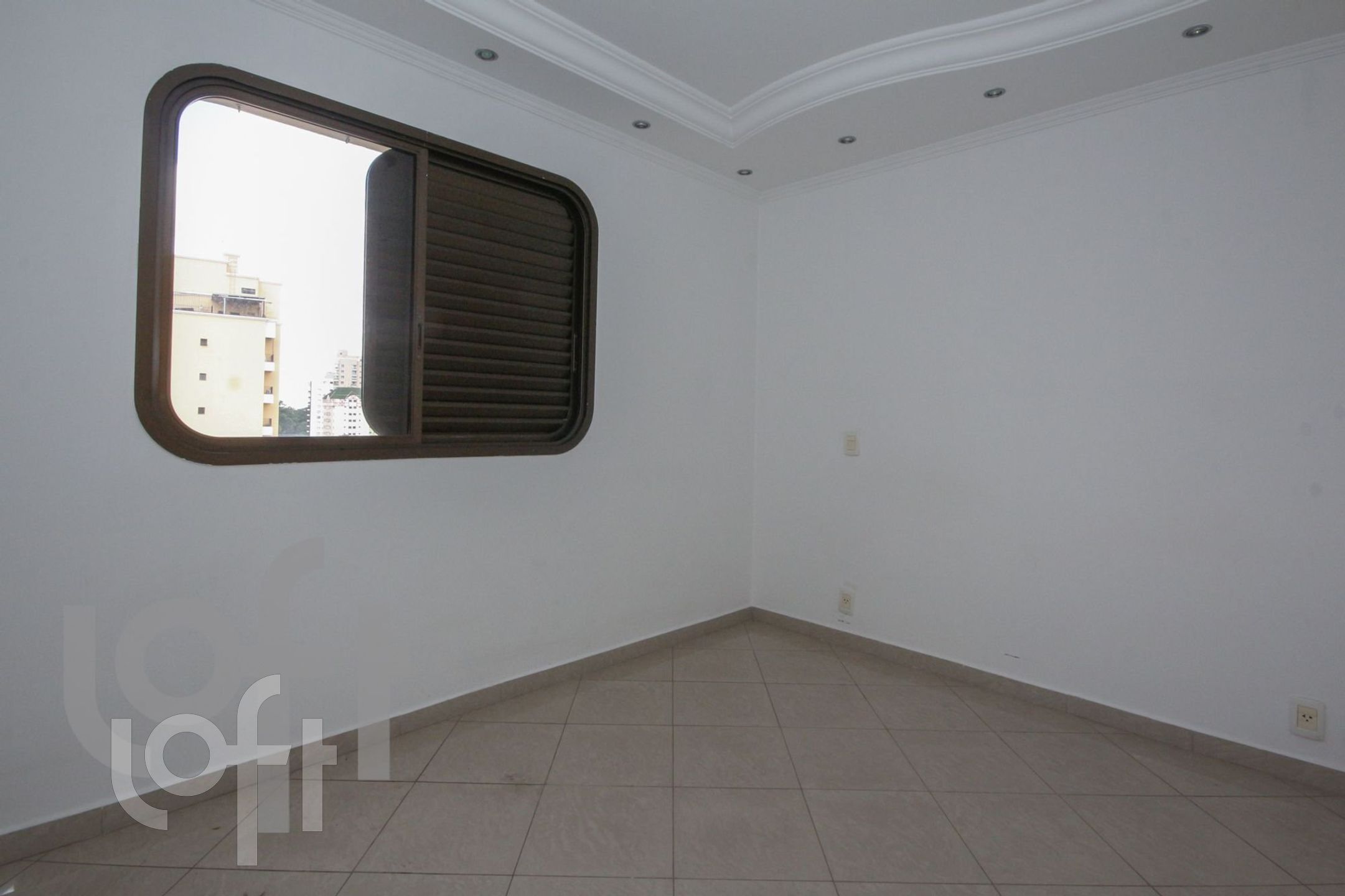 Apartamento à venda com 3 quartos, 150m² - Foto 3