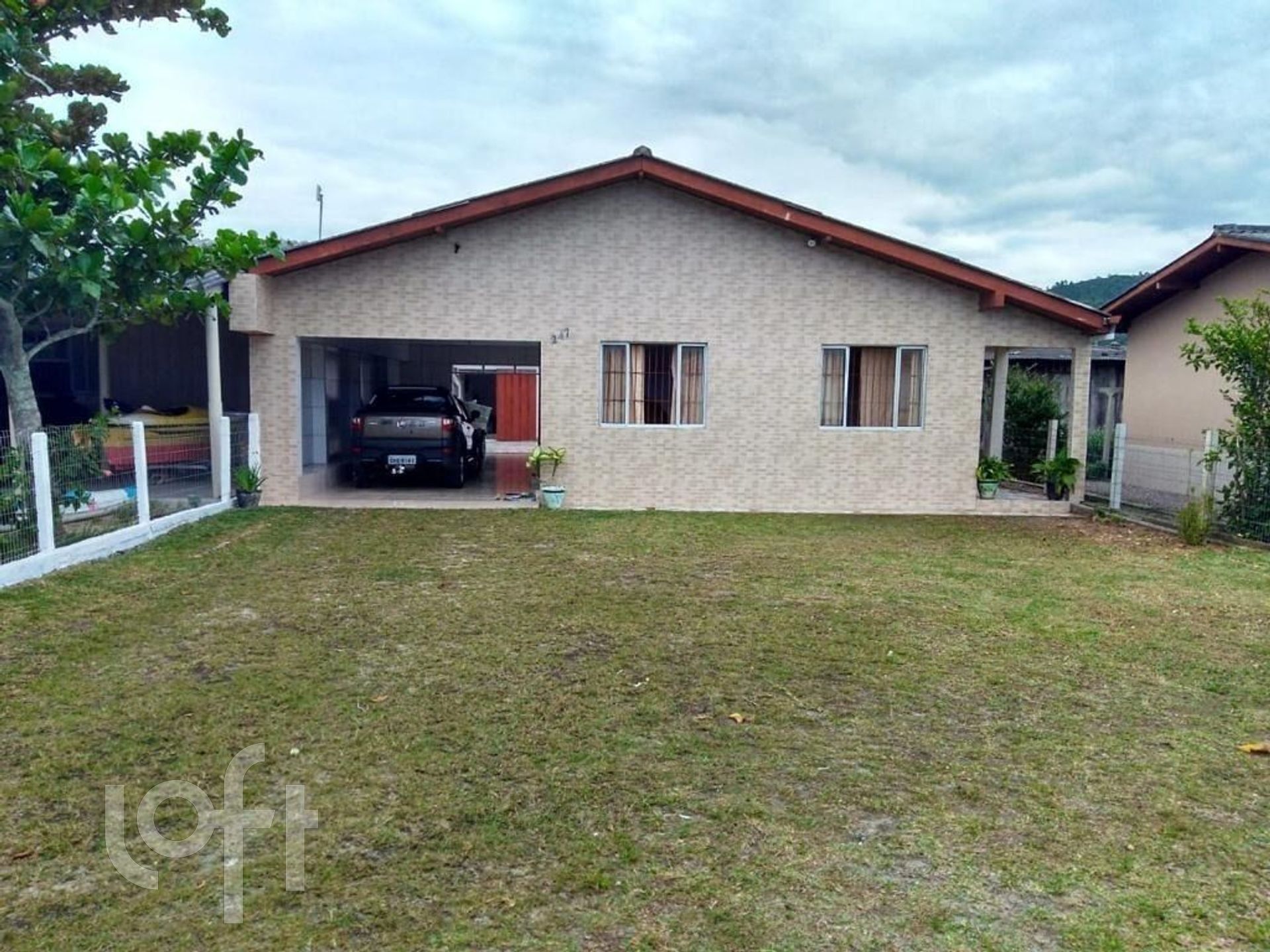 Casa Residencial com 190m², 6 quartos, 3 garagens, no bairro Jardim Eldorado em Palhoça