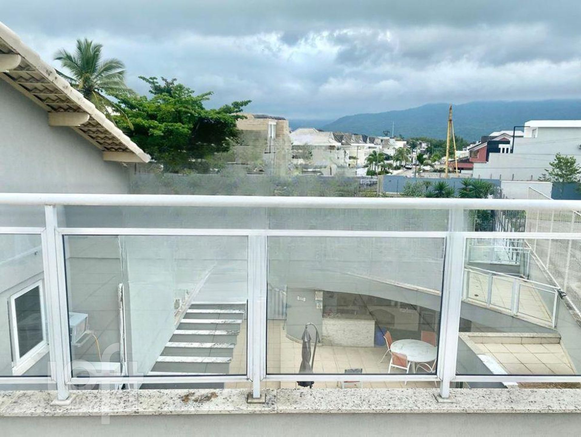 Casa à venda com 6 quartos, 700m² - Foto 2