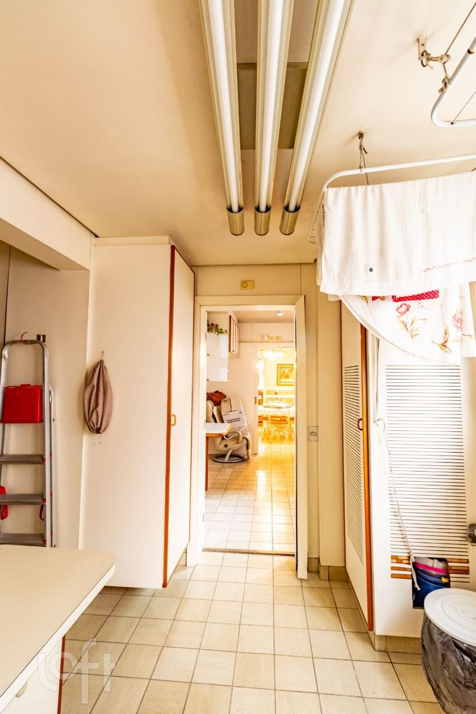 Apartamento à venda com 3 quartos, 246m² - Foto 17