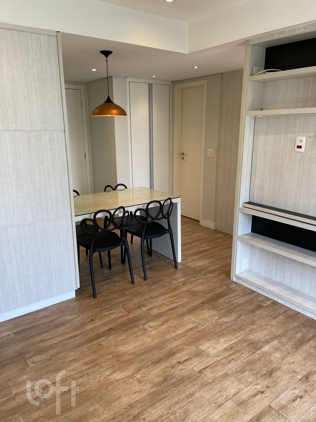 Apartamento à venda com 1 quarto, 40m² - Foto 2