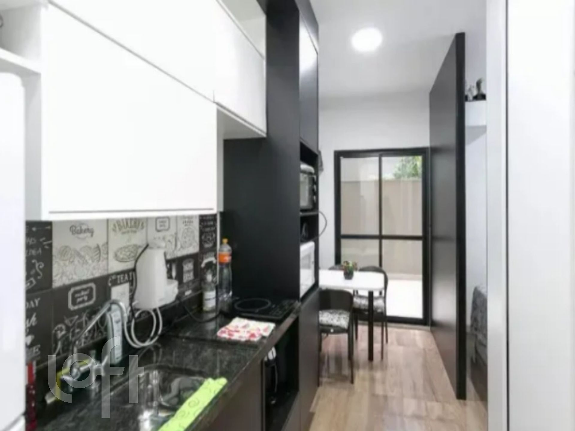 Apartamento à venda com 1 quarto, 40m² - Foto 2