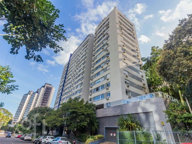 Apartamento com 89m², 3 dormitórios, 1 suíte, 1 vaga, Petrópolis em Porto Alegre