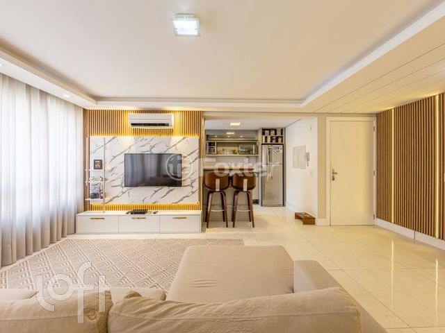 Apartamento com 89m², 3 dormitórios, 1 suíte, 1 vaga, Petrópolis em Porto Alegre