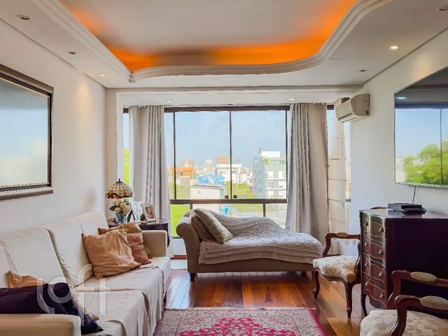 Apartamento com 204m², 3 dormitórios, 1 suíte, 2 vagas, São João em Porto Alegre