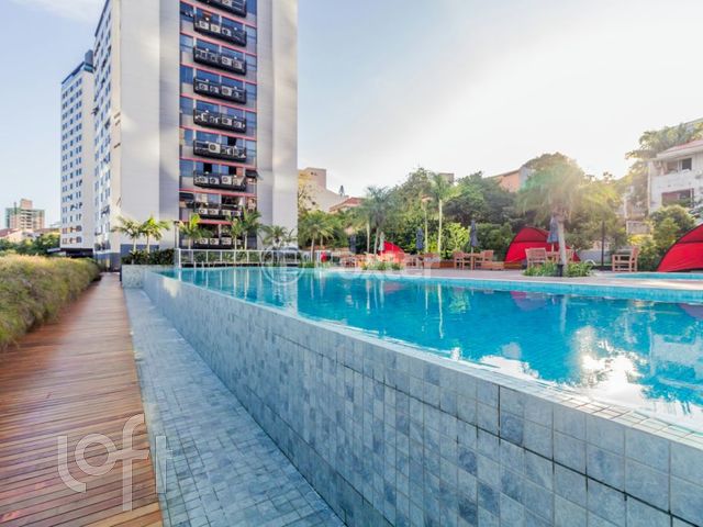 Apartamento com 69m², 2 dormitórios, 1 suíte, 1 vaga, Petrópolis em Porto Alegre