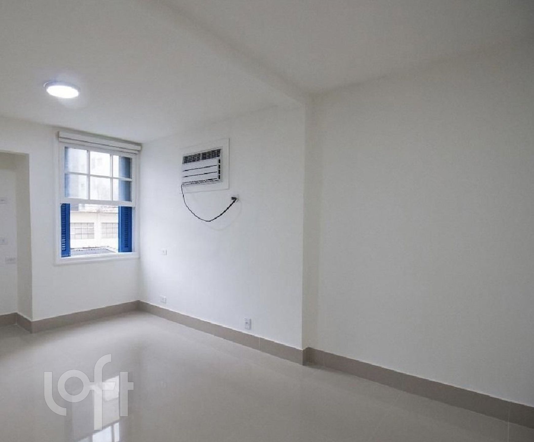 Apartamento à venda com 1 quarto, 30m² - Foto 1