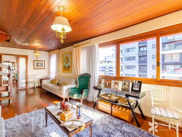 Apartamento com 311m², 3 dormitórios, 1 suíte, 3 vagas, Rio Branco em Porto Alegre