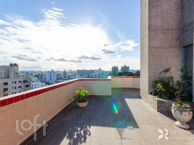 Apartamento com 311m², 3 dormitórios, 1 suíte, 2 vagas, Rio Branco em Porto Alegre