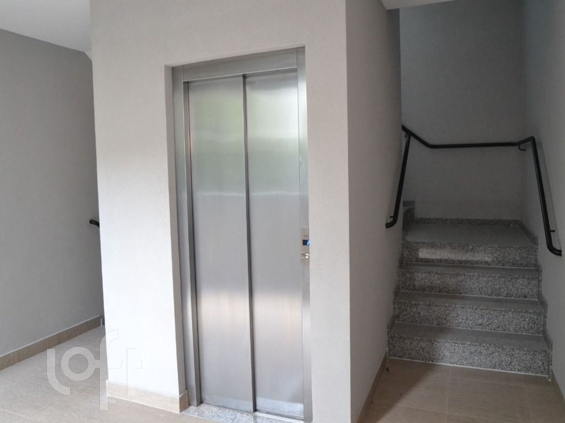 Apartamento à venda com 2 quartos, 43m² - Foto 4