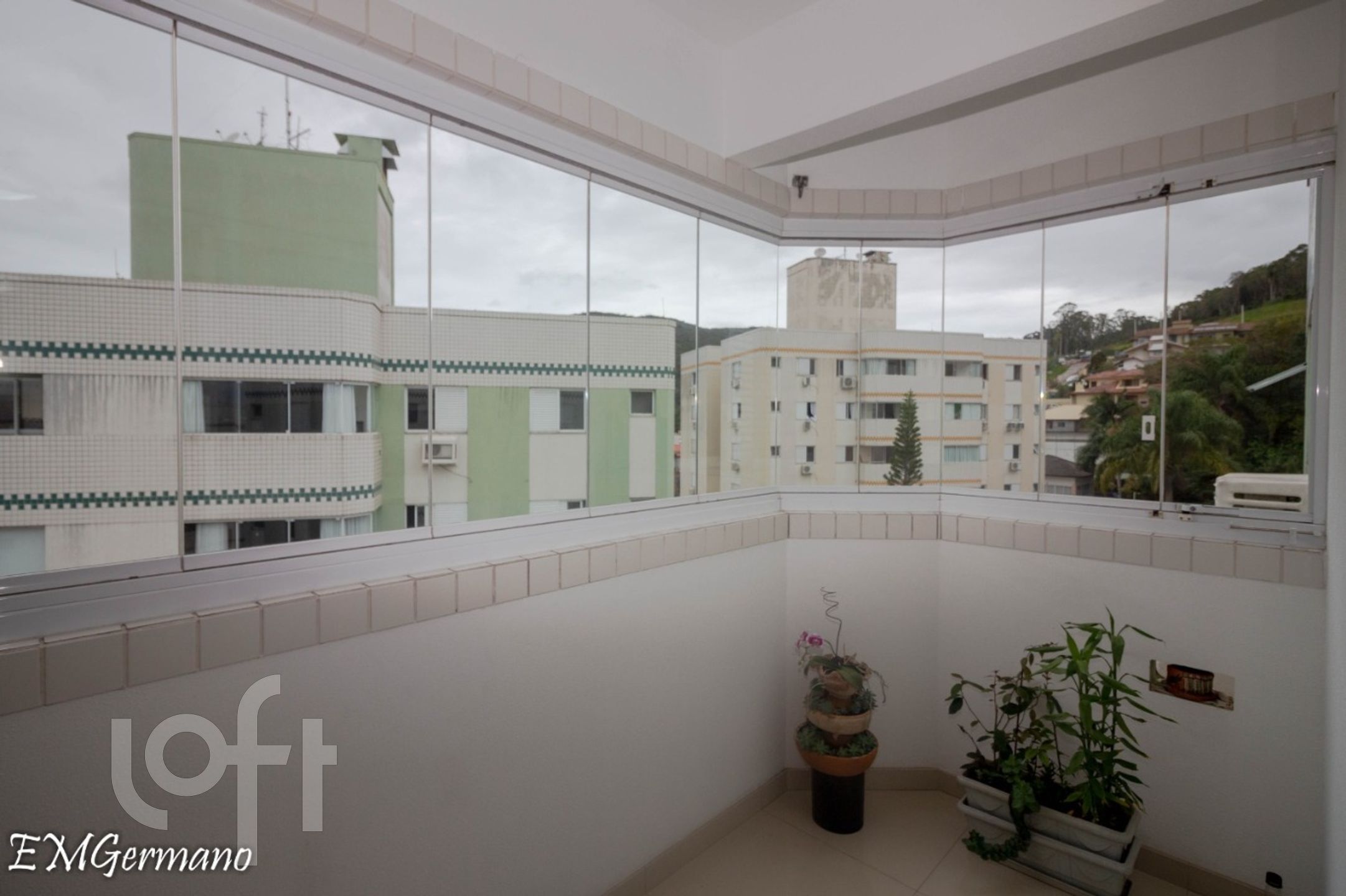 Apartamentos com 109m², 3 quartos, 1 suíte, 1 garagem, no bairro Córrego Grande em Florianópolis