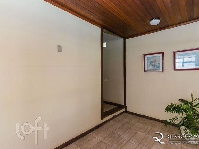Apartamento com 200m², 2 dormitórios, 1 suíte, 1 vaga, Higienópolis em Porto Alegre