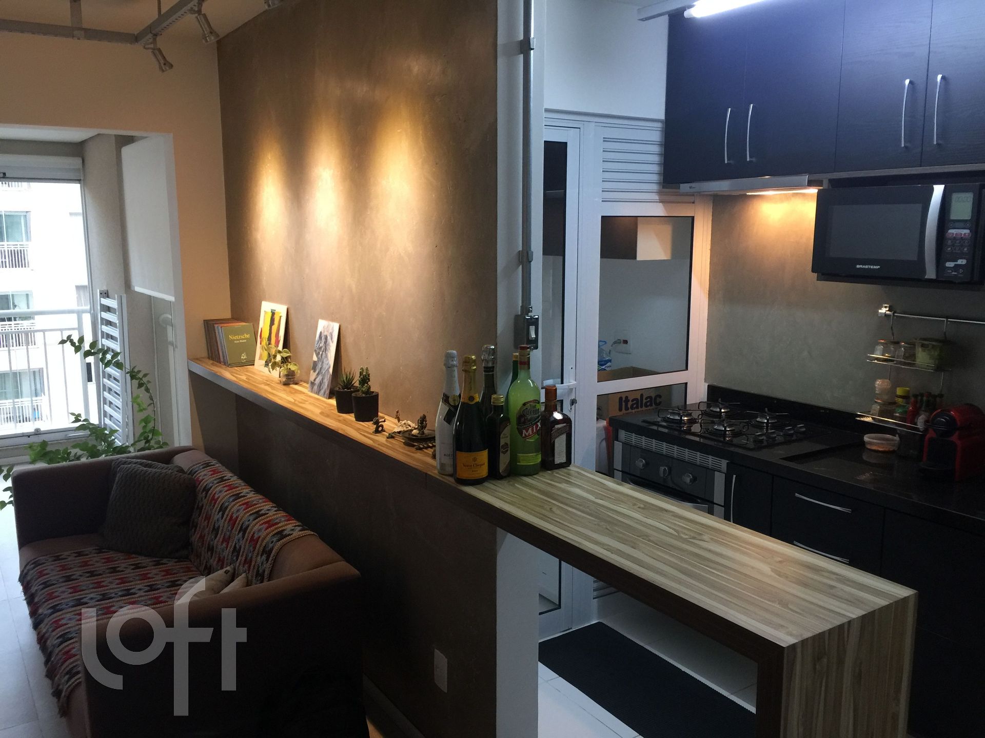 Apartamento à venda com 1 quarto, 67m² - Foto 2