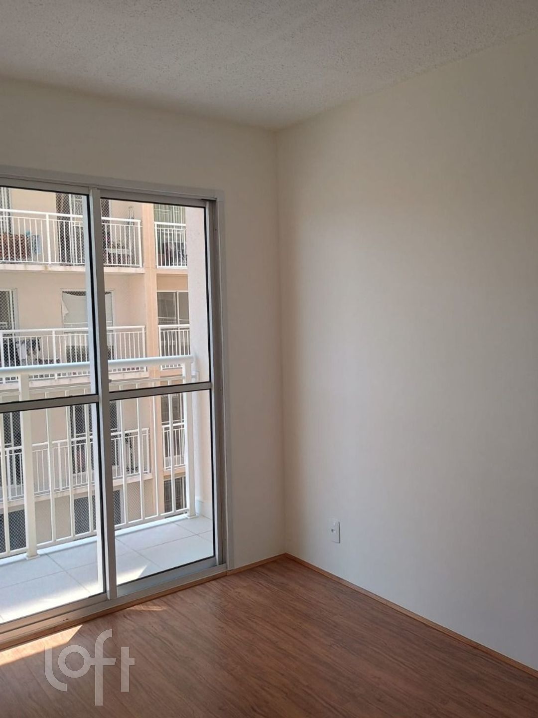 Apartamento à venda com 1 quarto, 28m² - Foto 1