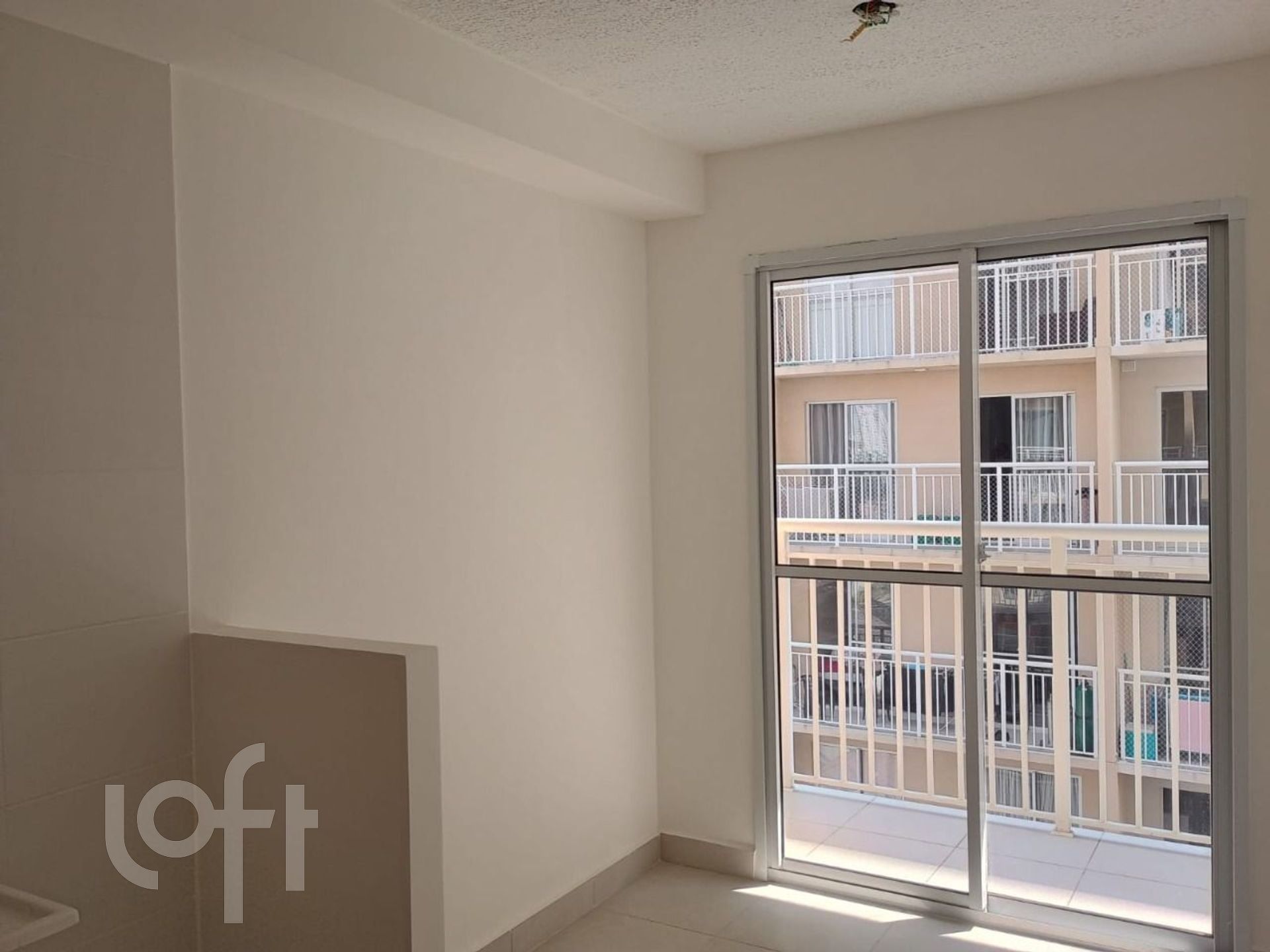 Apartamento à venda com 1 quarto, 28m² - Foto 12