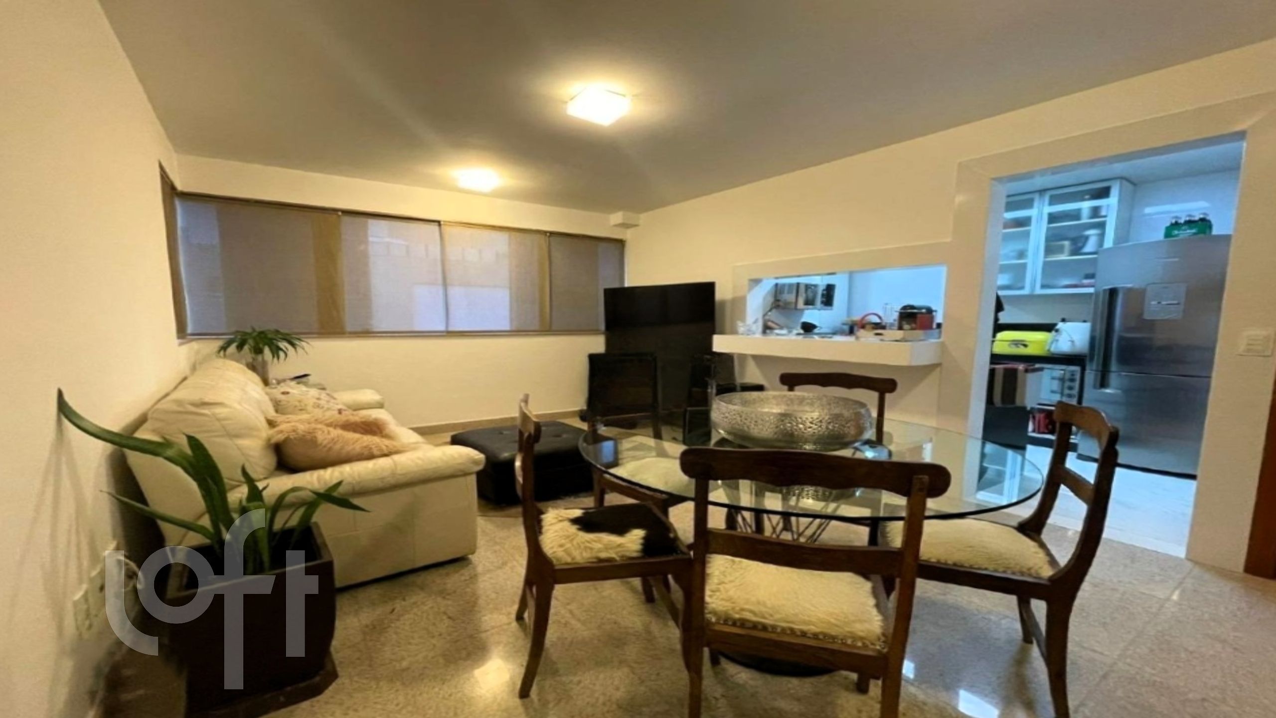 Apartamento à venda com 2 quartos, 76m² - Foto 1