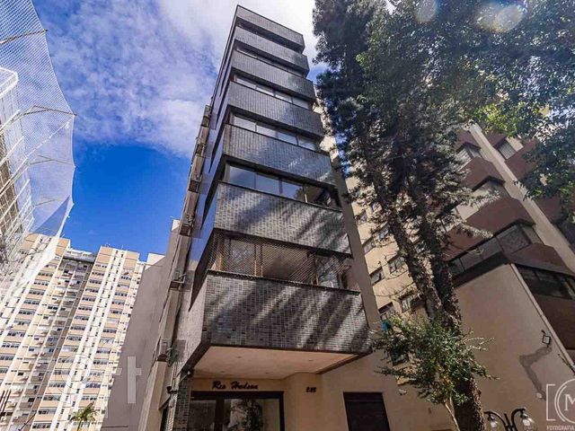Apartamento com 93m², 2 dormitórios, 1 suíte, 2 vagas, Auxiliadora em Porto Alegre