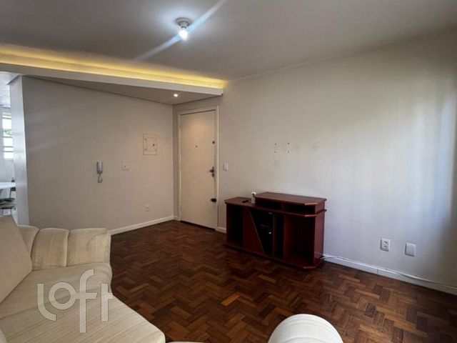 Apartamento com 83m², 3 dormitórios, 1 suíte, 1 vaga, Petrópolis em Porto Alegre