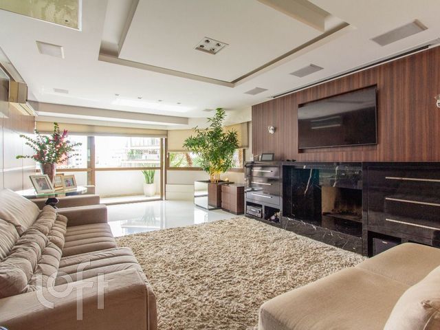 Apartamento com 266m², 4 dormitórios, 3 suítes, 3 vagas, Petrópolis em Porto Alegre