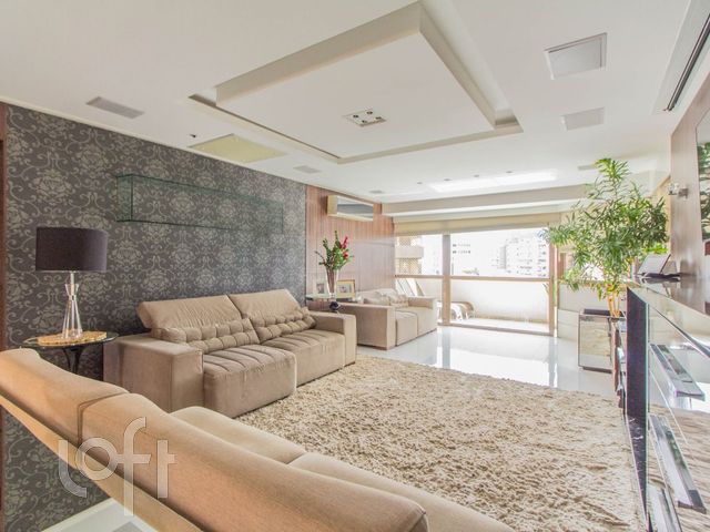 Apartamento com 266m², 4 dormitórios, 3 suítes, 3 vagas, Petrópolis em Porto Alegre