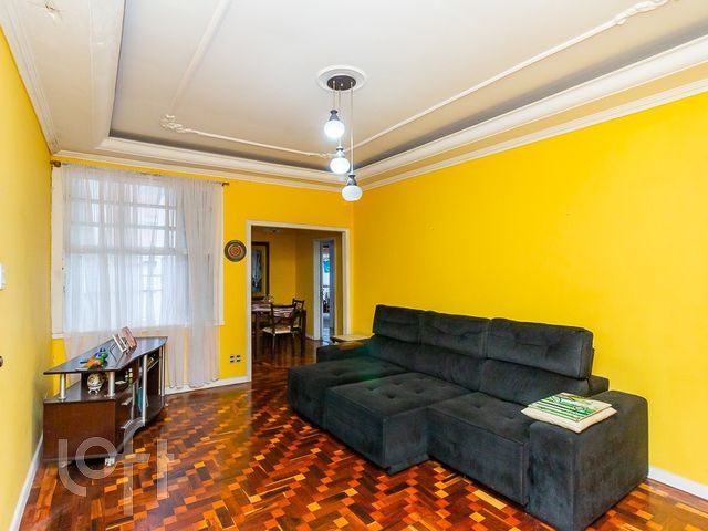 Apartamento com 105m², 3 dormitórios, 1 vaga, São João em Porto Alegre