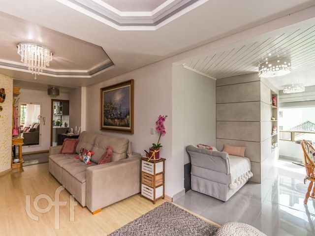 Apartamento com 121m², 3 dormitórios, 1 suíte, 2 vagas, Vila Ipiranga em Porto Alegre