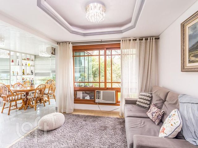 Apartamento com 121m², 3 dormitórios, 1 suíte, 2 vagas, Vila Ipiranga em Porto Alegre