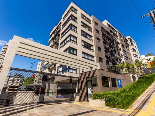 Apartamento com 187m², 4 dormitórios, 4 vagas, Menino Deus em Porto Alegre