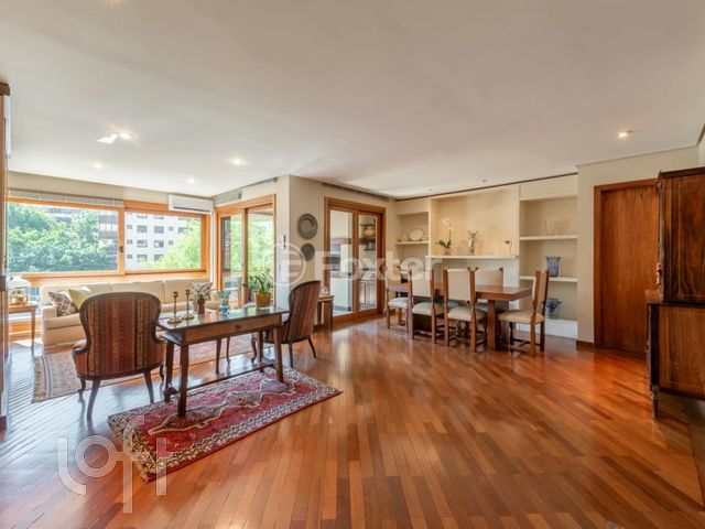 Apartamento com 142m², 3 dormitórios, 1 suíte, 2 vagas, Bela Vista em Porto Alegre